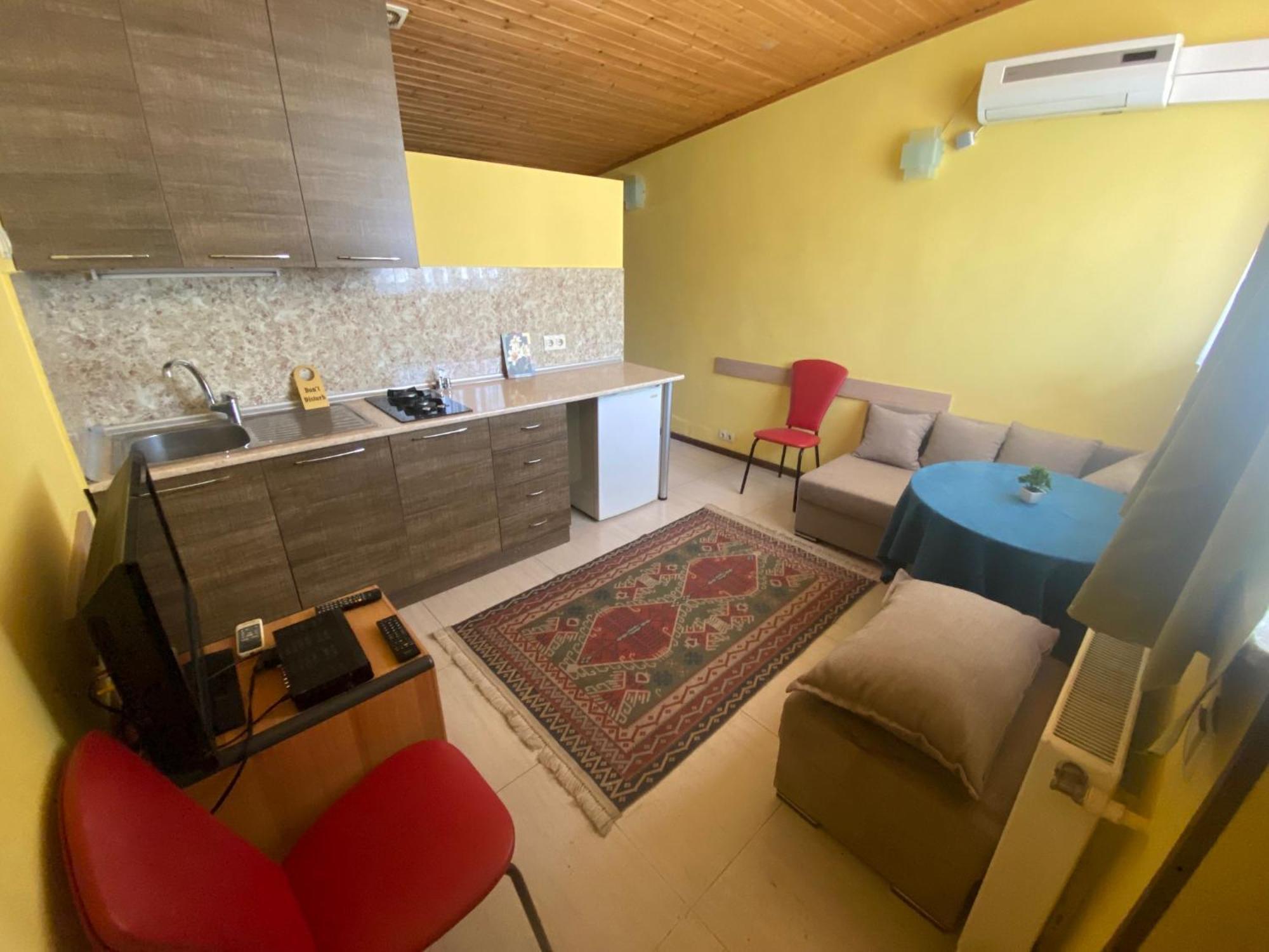 Park Hotel Тбилиси Екстериор снимка