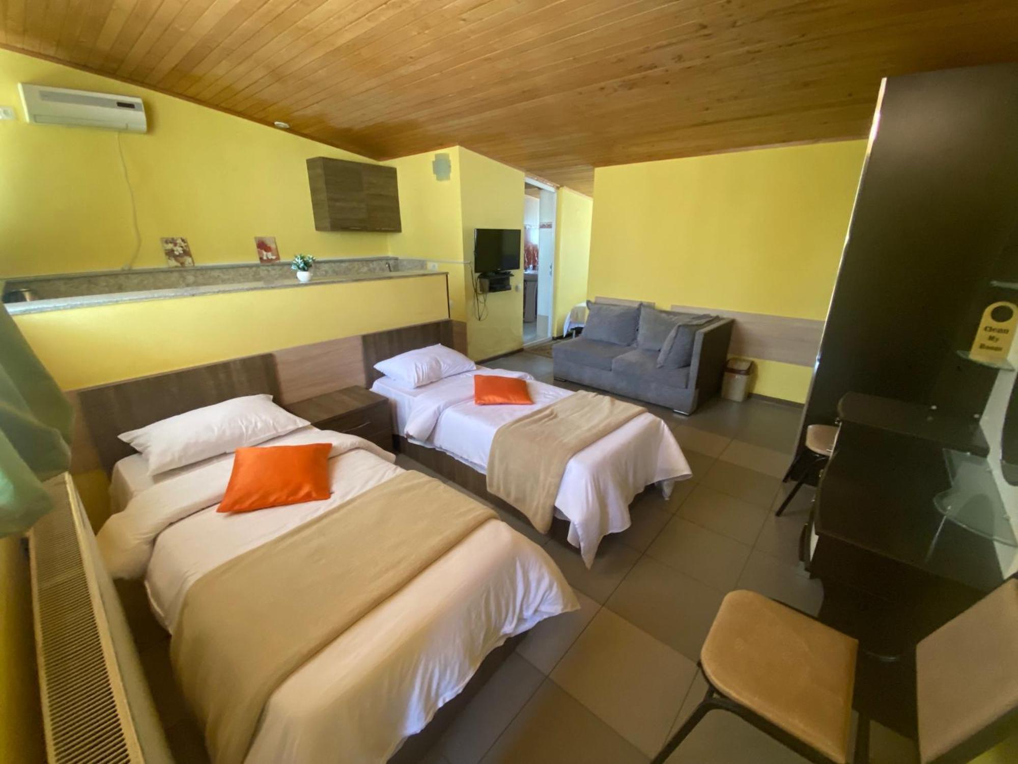 Park Hotel Тбилиси Екстериор снимка