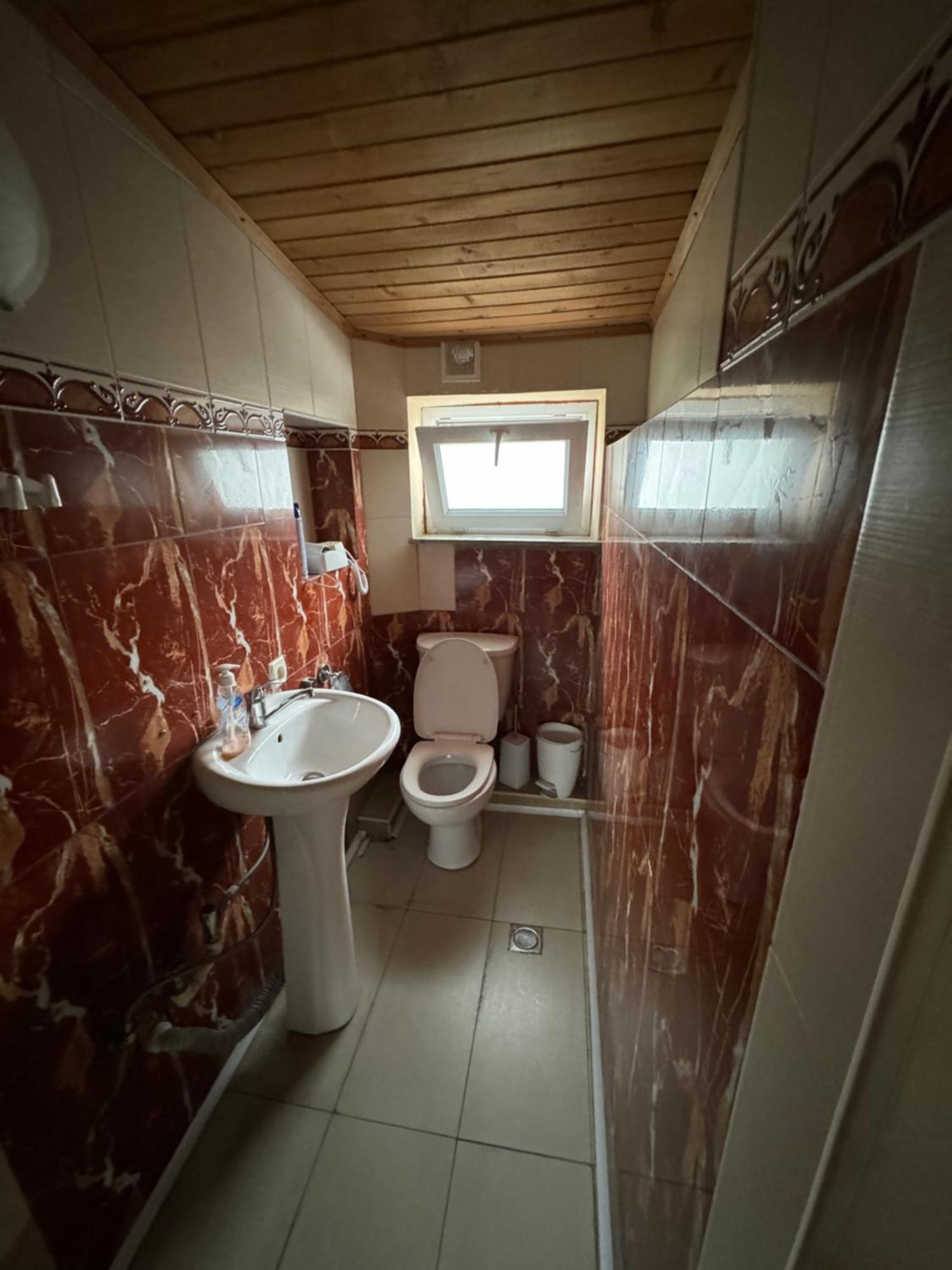 Park Hotel Тбилиси Екстериор снимка